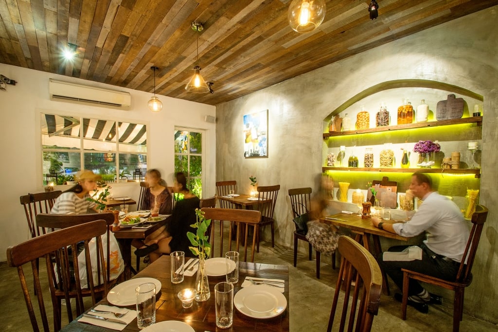 Nossa Steakhouse & Italian Cuisine Nossa Steakhouse & Italian Cuisine