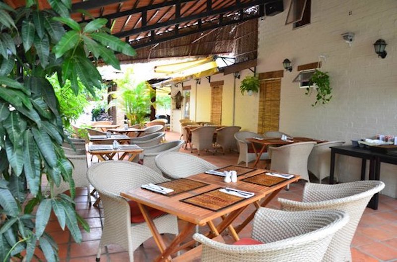 nha hang au 19 Nhà hàng LE BACOULOS