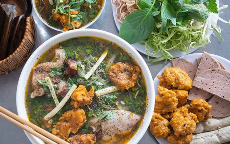Bún bò Huế Huyền Anh