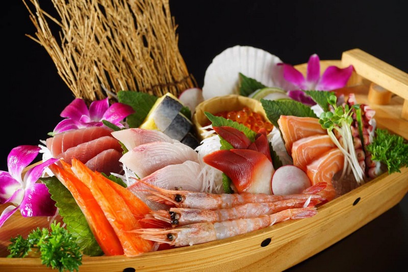 Sushi In Sushi -  Buffet sashimi tươi ngon
