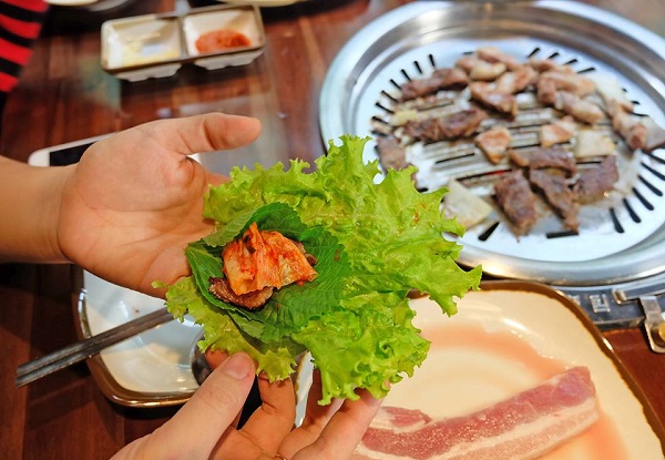 nha hang la gi 2