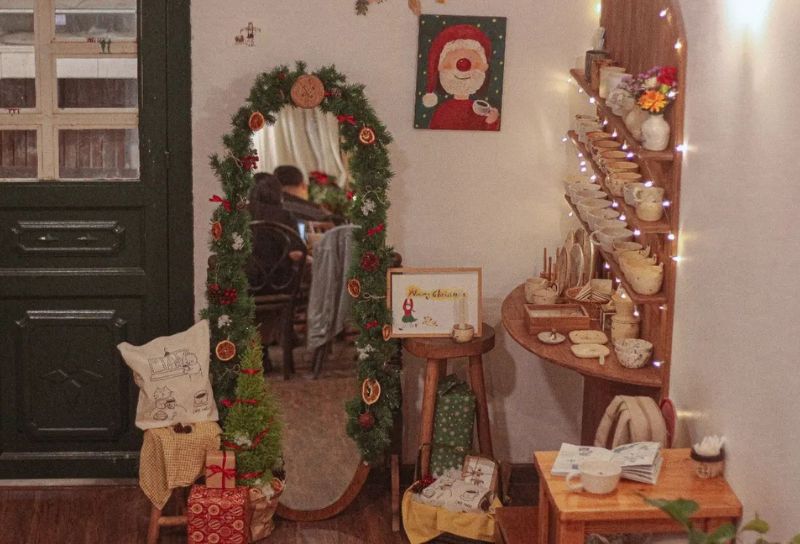 Trang trí bức tường mang không khí Noel