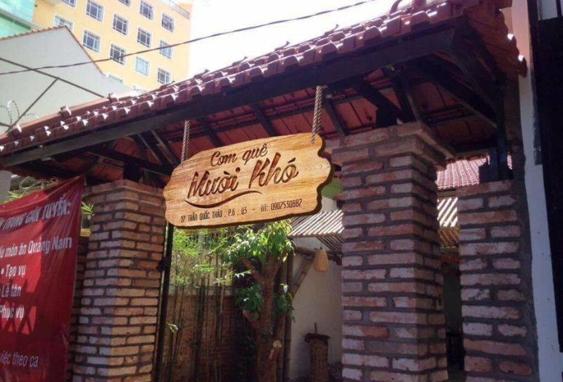 Đặt theo tên cá nhân đặc biệt